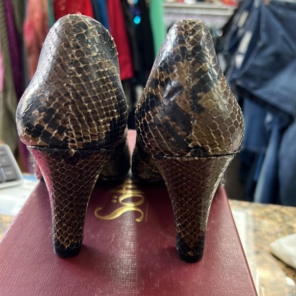 Söfft Avant mocha python print pump in box size 7.5 - Picture 3 of 8